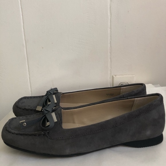 NWT Ellen Tracy Wanda Grey Loafers, Size 7.5 - Picture 4 of 7